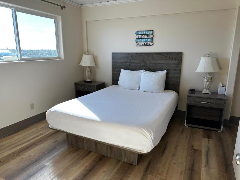 Westport Inn - 海景一卧室套房 - 带沙发床 - 小轮床