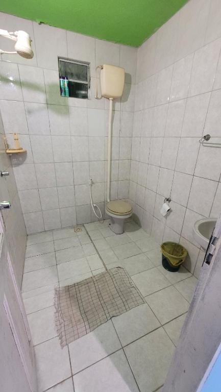 Bilik mandi di Casa Veraneio
