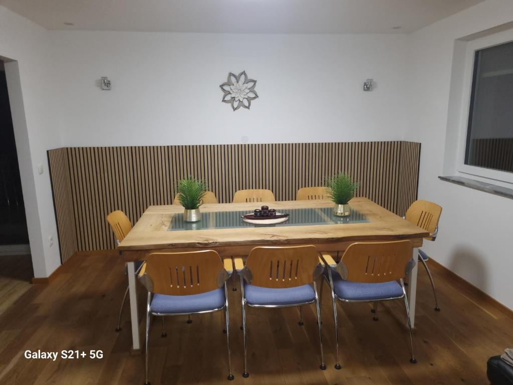 Fotografie z fotogalerie ubytování Ferienwohnung Maitschern v destinaci Wörschach