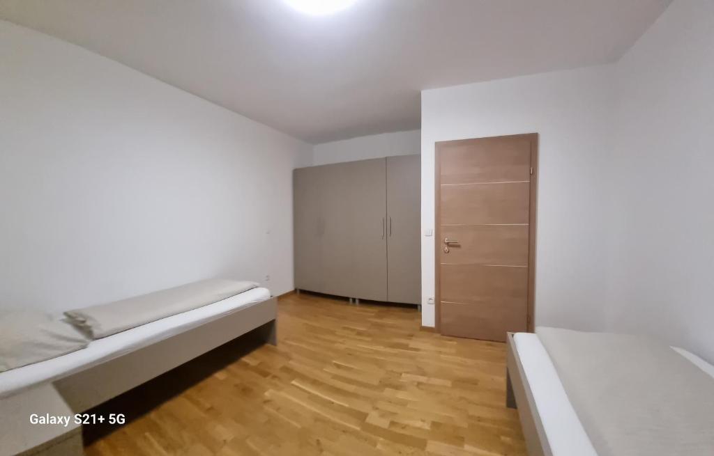 Postel nebo postele na pokoji v ubytování Ferienwohnung Maitschern