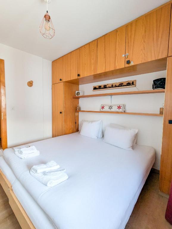 Cosy Centered with Garden and View in Veysonnaz - Resim 12