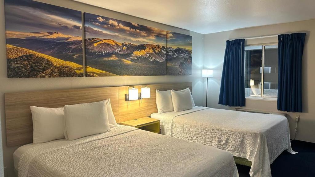 Econo Lodge Inn and Suites near China Lake Naval Station