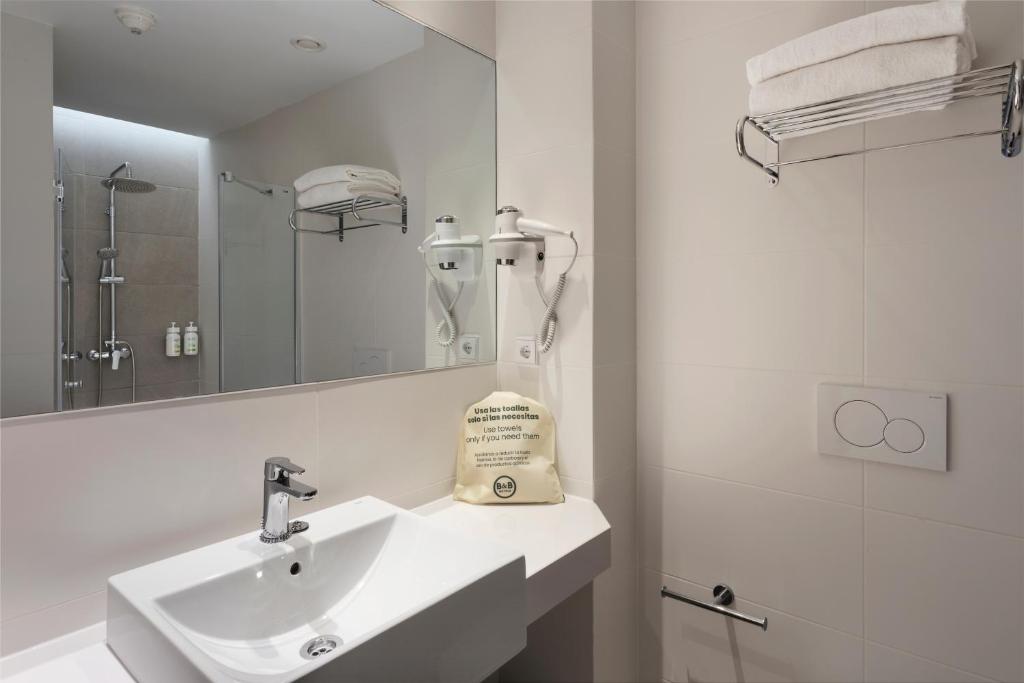 B&B HOTEL Madrid Carabanchel - Resim 3