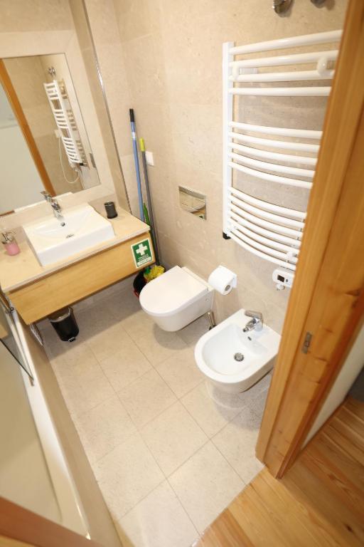 Quiet Prince Apartments - 9