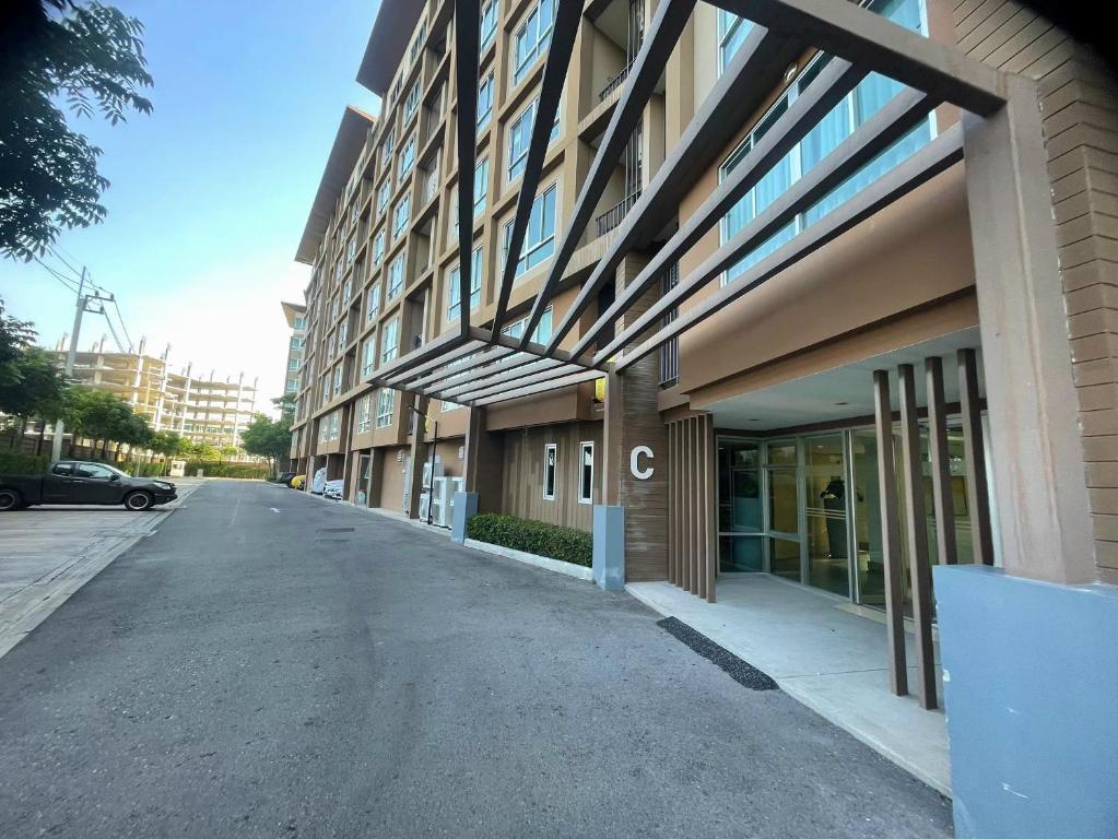Budova, kde se aparthotel nachází