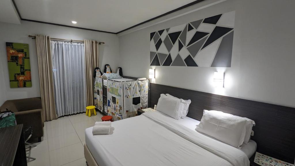 Summer Hills Hotel & Villas Bandung - Family Room
