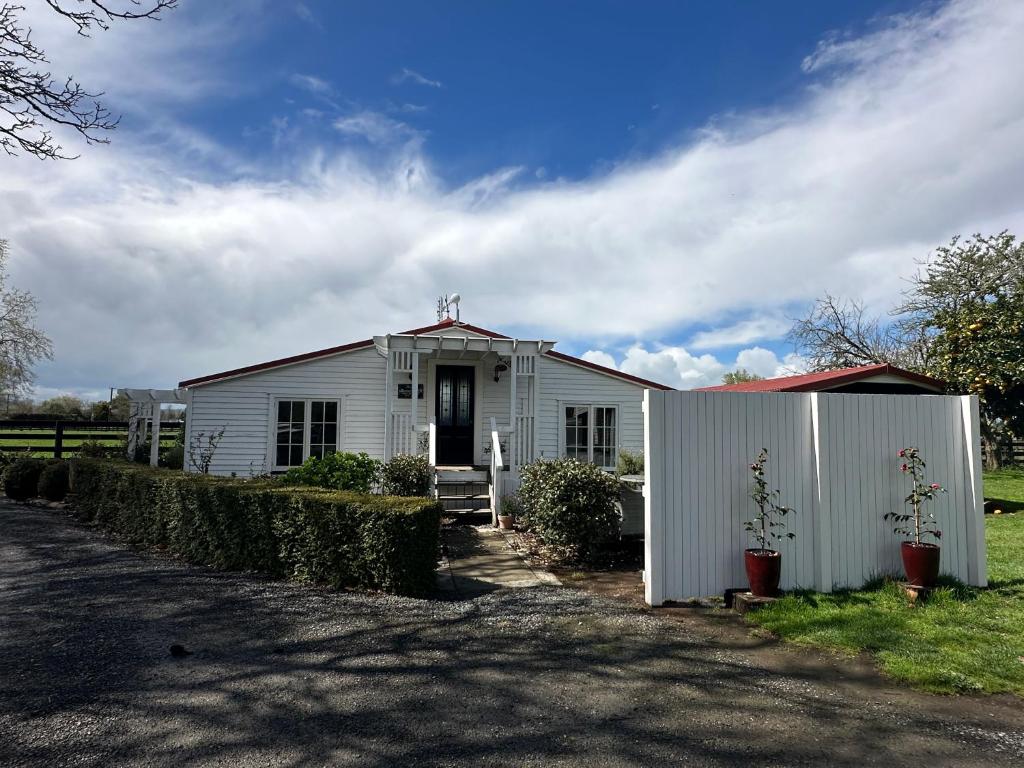 The Cottage at The Willows - Resim 6