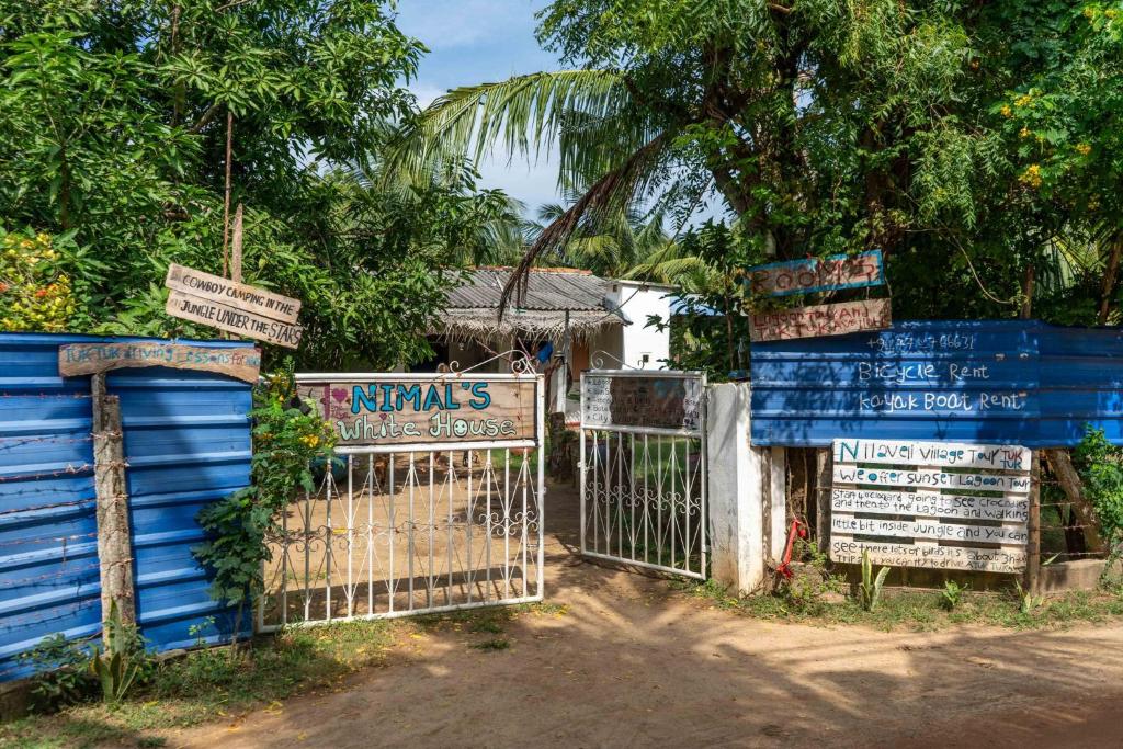 Fotografie z fotogalerie ubytování Nimal's white house v destinaci Nilaveli