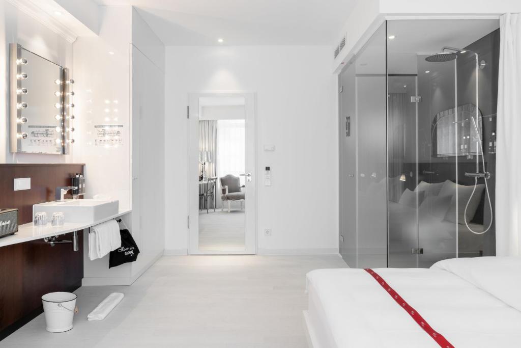 Ruby Coco Hotel Dusseldorf - Resim 28