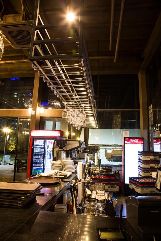 Restaurace v ubytování I Square Hotel