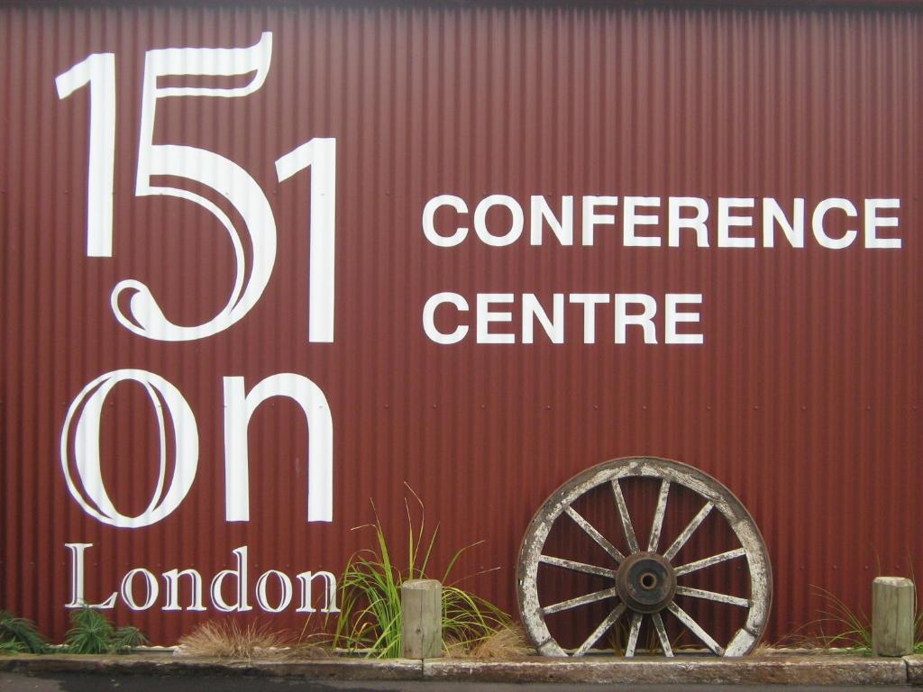 151 On London Motel & Conference Centre - Resim 39