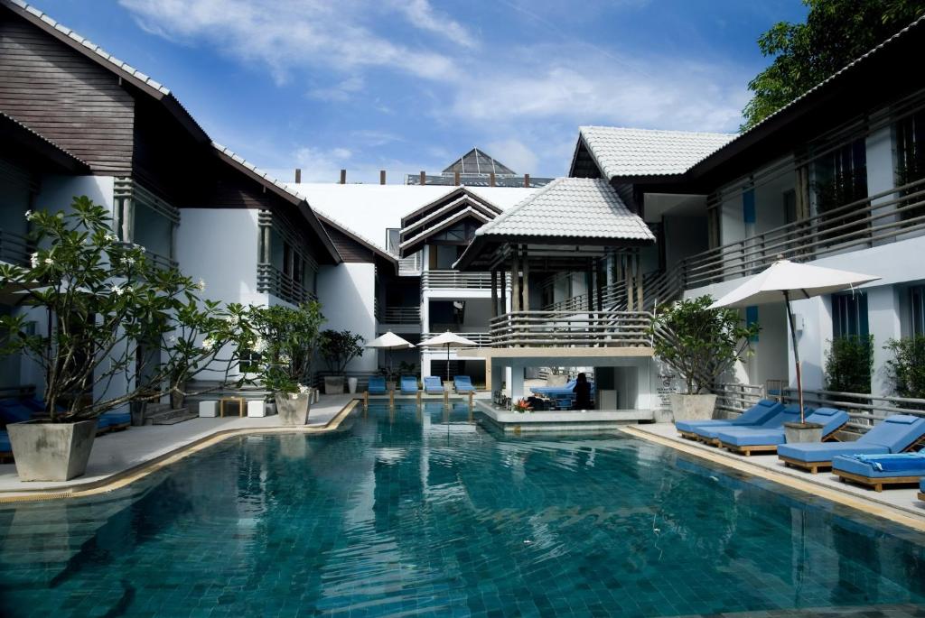Resort Ramada by Wyndham Phuket Southsea, Karon Beach, Thailand - Booking.com