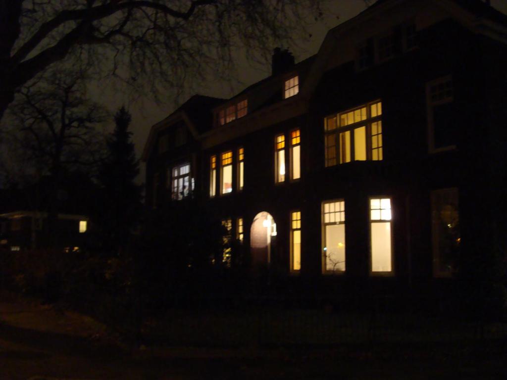 Boutiquehotel Sycamore - Protected City View - 950m from Central Station - Resim 19