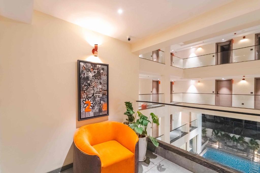 Bazén v ubytování Vilmaris Luxury Hotel in Calangute nebo v jeho okolí