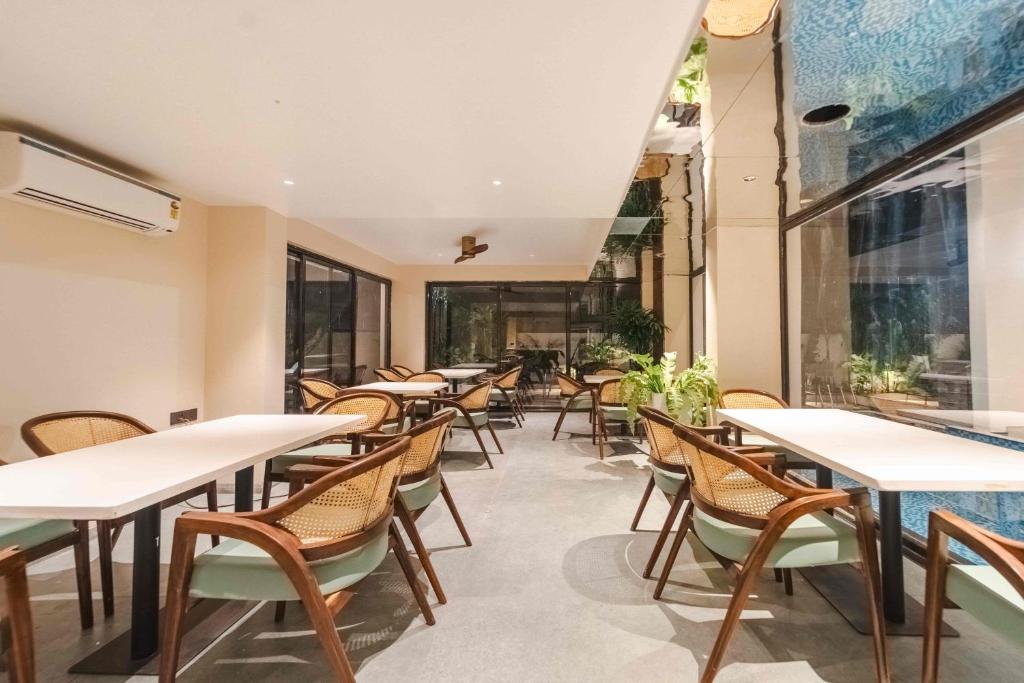 Posezení v ubytování Vilmaris Luxury Hotel in Calangute