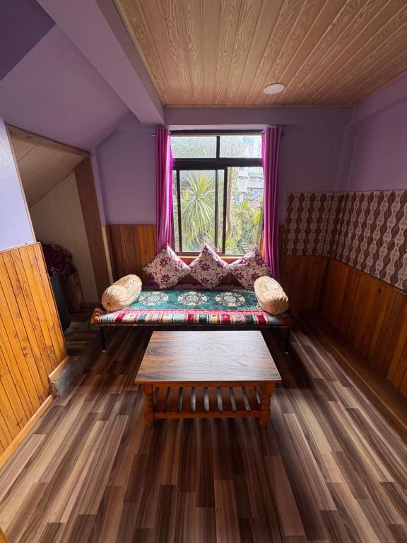 Posezení v ubytování S Sherpa Homestay