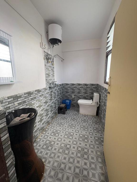 Koupelna v ubytování S Sherpa Homestay