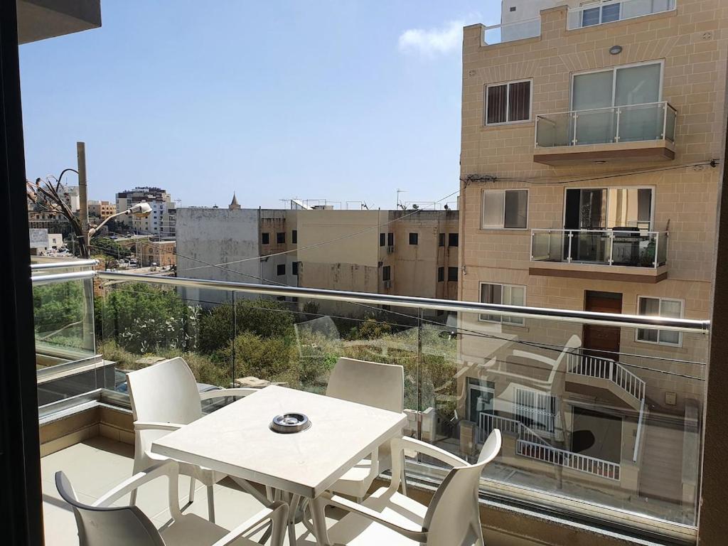 Balkón nebo terasa v ubytování ICC Holiday apartment in Marsascala