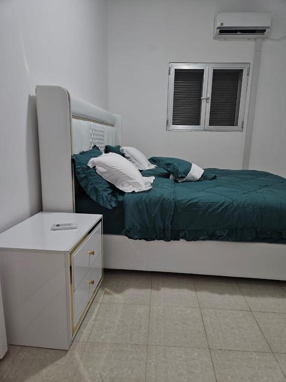 Postel nebo postele na pokoji v ubytování Entire Space Apt T5 Centralidade do Kilamba