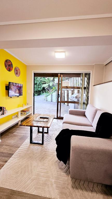 Private Retreat in Birkenhead - Resim 18