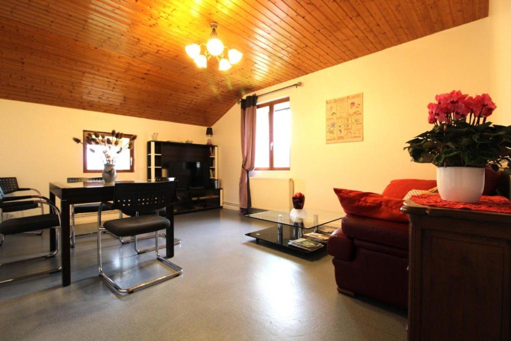 Photo de la galerie de l'établissement Le Saint Georges à Aydoilles dans les Vosges, à Aydoilles