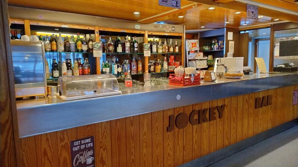 Lounge nebo bar v ubytování Ale 1206, Marilleva 1400 accesso diretto alle piste