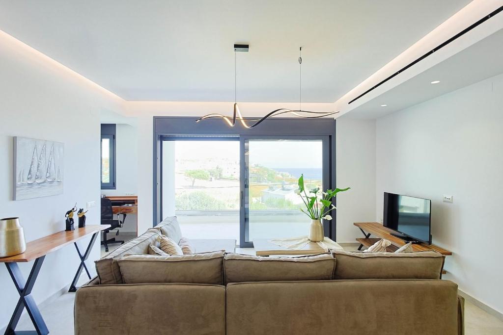 Luxury Seaview Apartments Close To Beach - KYANOS