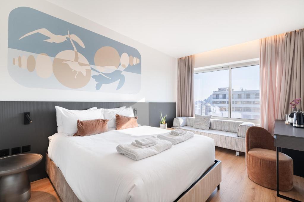 Dina & McAllister Rooms & Suites