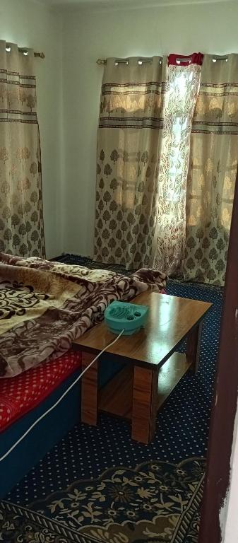 Posezení v ubytování Pine Guest House sawan tangmarg