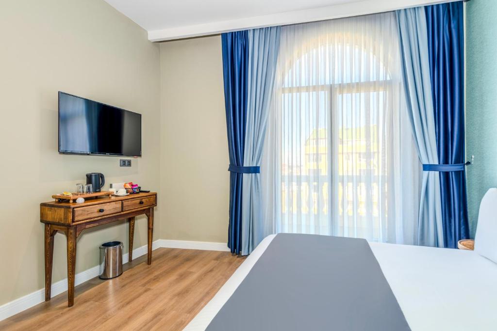 Nenessa Airport Hotel - 10