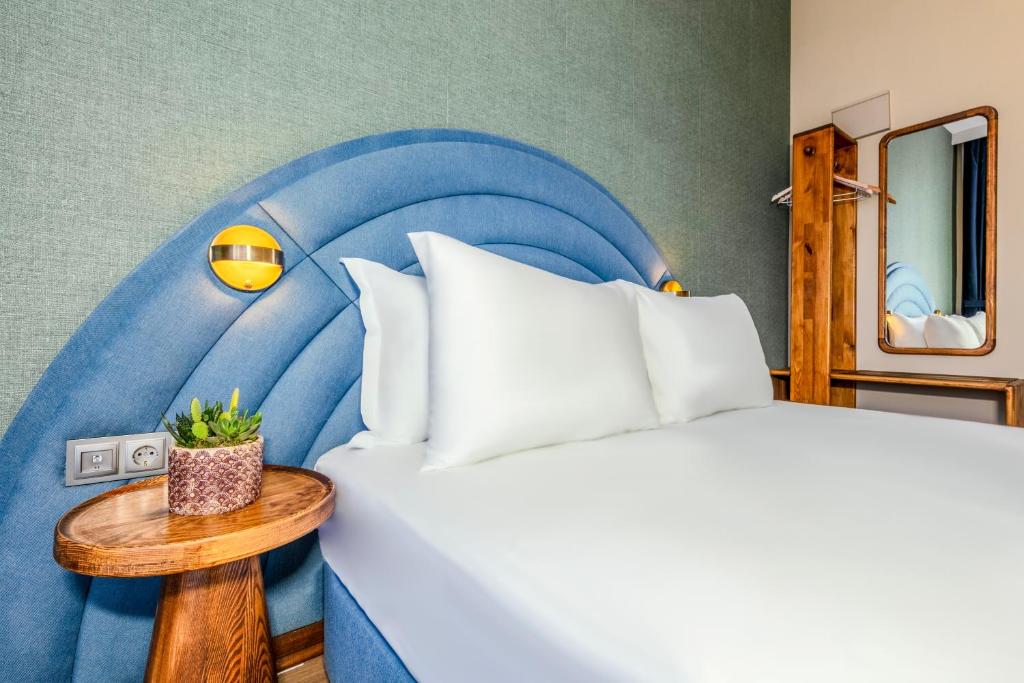 Nenessa Airport Hotel - 14