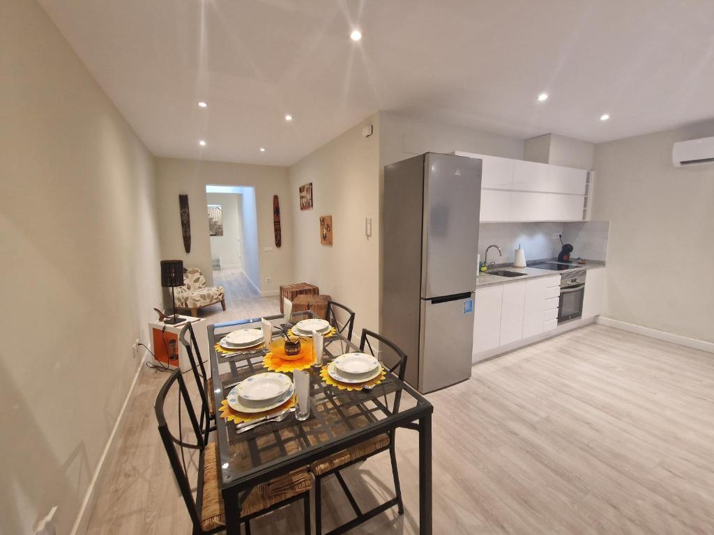 Kuchyňa alebo kuchynka v ubytovaní BARCELONA DUPLEX DE 3 HABITACIONES