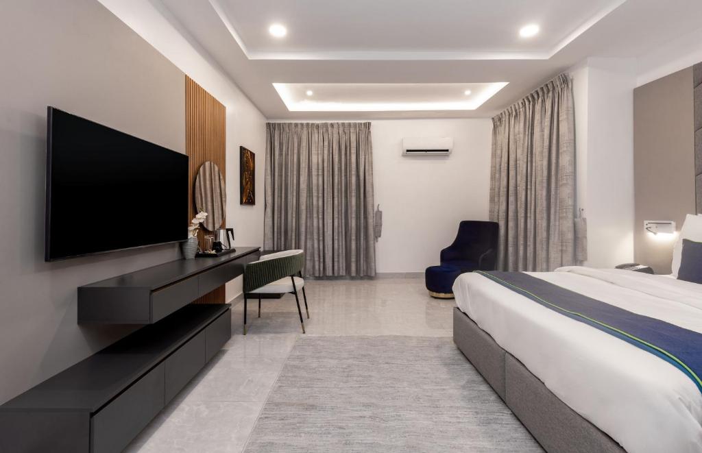 Μια τηλεόραση ή/και κέντρο ψυχαγωγίας στο STP Apartments