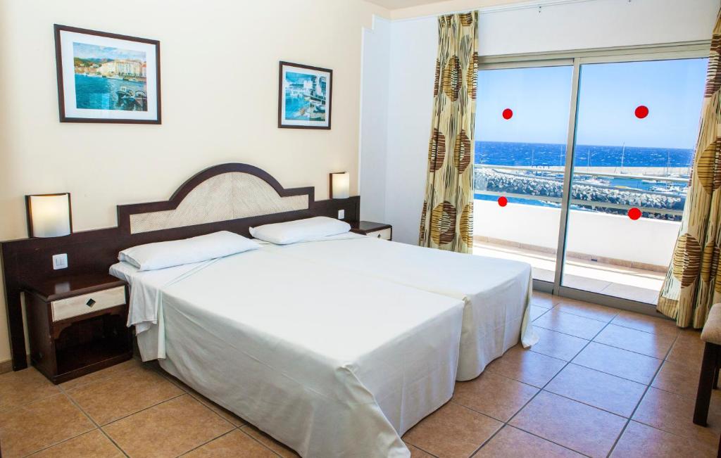 Apartment Gema Aguamarina Golf, San Miguel de Abona, Spain ...