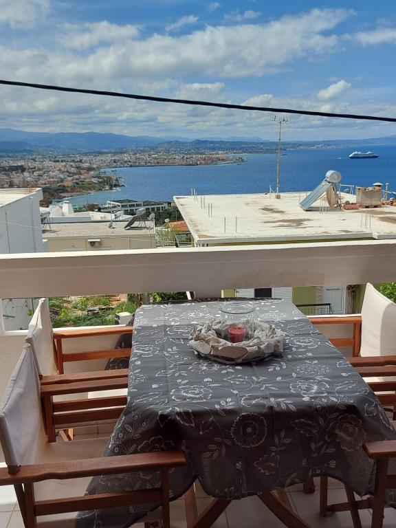 Eolia apartment with panoramic Chania view