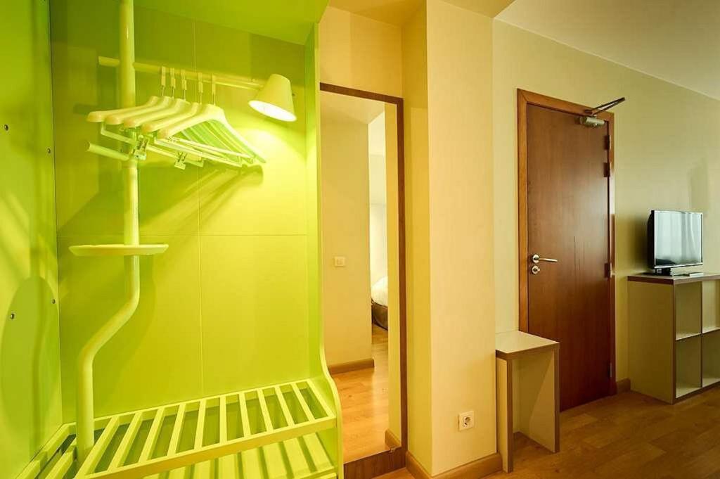 Kuchyň nebo kuchyňský kout v ubytování Travelodge BCN Cornella Fira