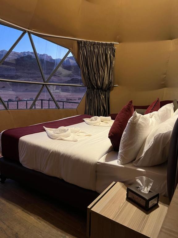 HOlIDAY LUXURY WADI RUM