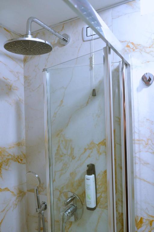 H O T E L S A N G A L L O l - Resim 14