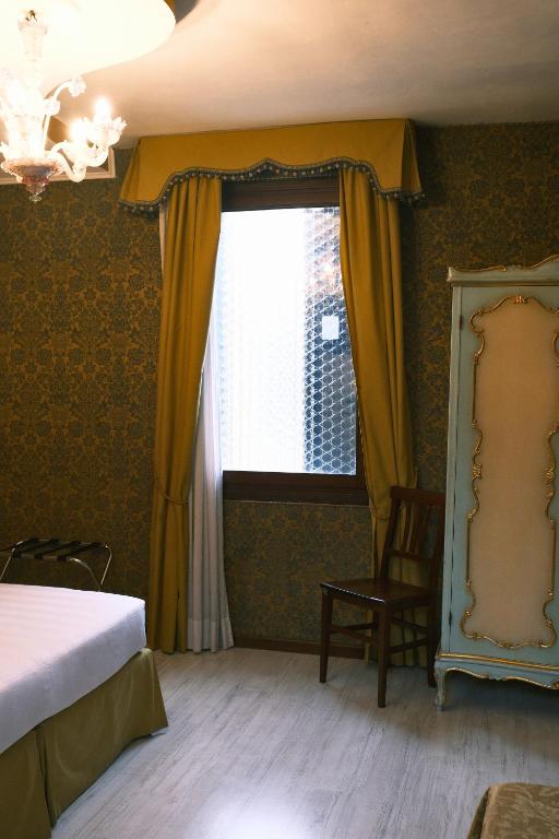 H O T E L S A N G A L L O l - Resim 25