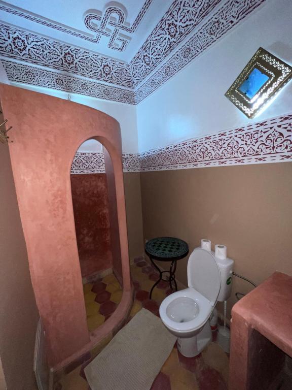 Koupelna v ubytování Riad La Perla Bianca