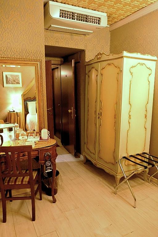Fotografie z fotogalerie ubytování H O T E L S A N G A L L O l v Benátkách