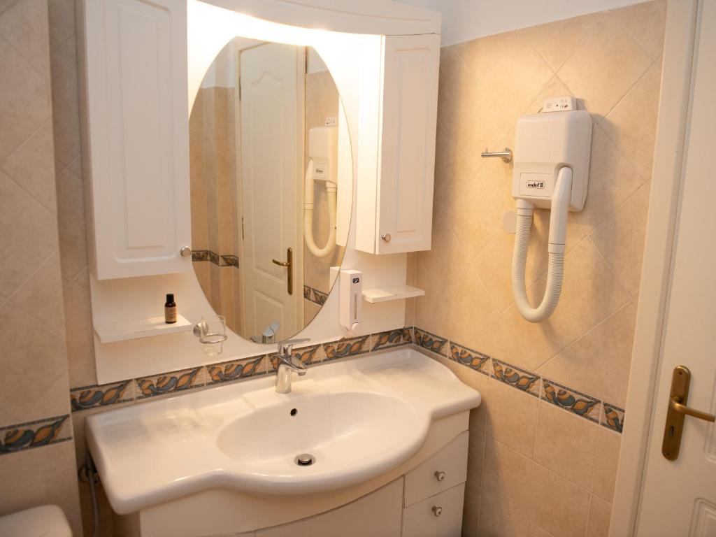 Dafnis Koufonisia - 2