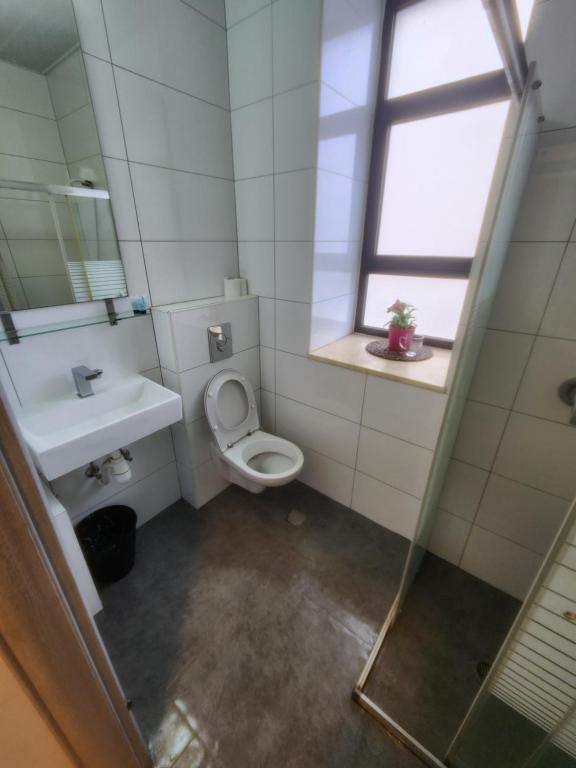 Koupelna v ubytování Ben Hillel Boutique Hotel