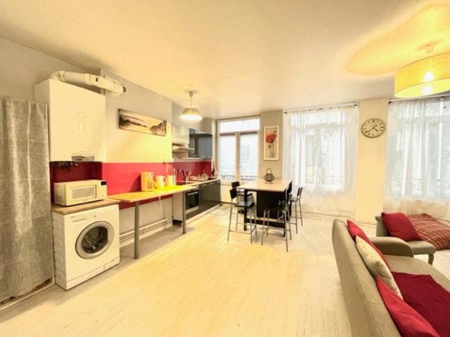 Photo de la galerie de l'établissement C&C spacious central 3 bedrooms, à Saint-Étienne