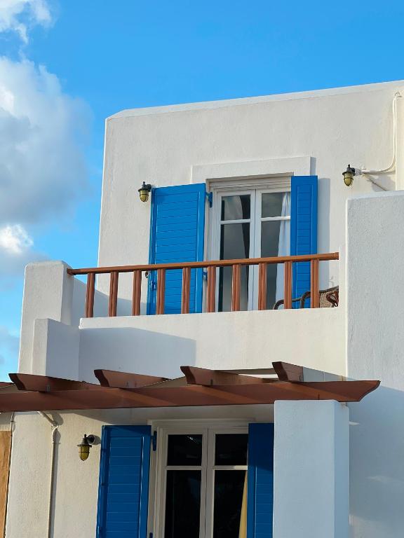 Dafnis Koufonisia - 11