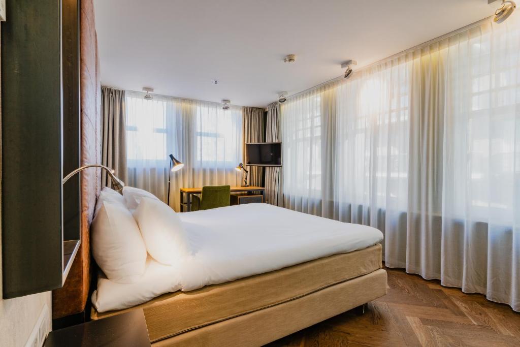 Hotel De Hallen - Resim 2