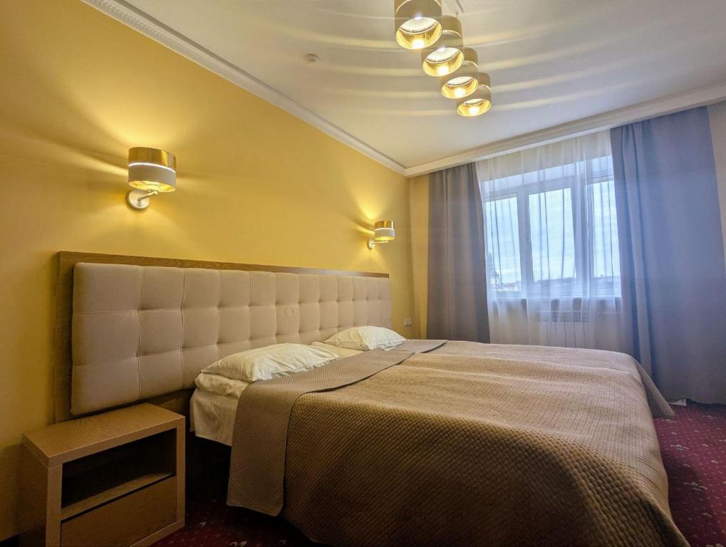 Hotel Ternopil - 带有城市景观的高级双人或双人间