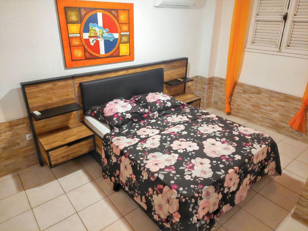 Postel nebo postele na pokoji v ubytování Appartement charmant à Sainte-Luce avec vue sur la montagne