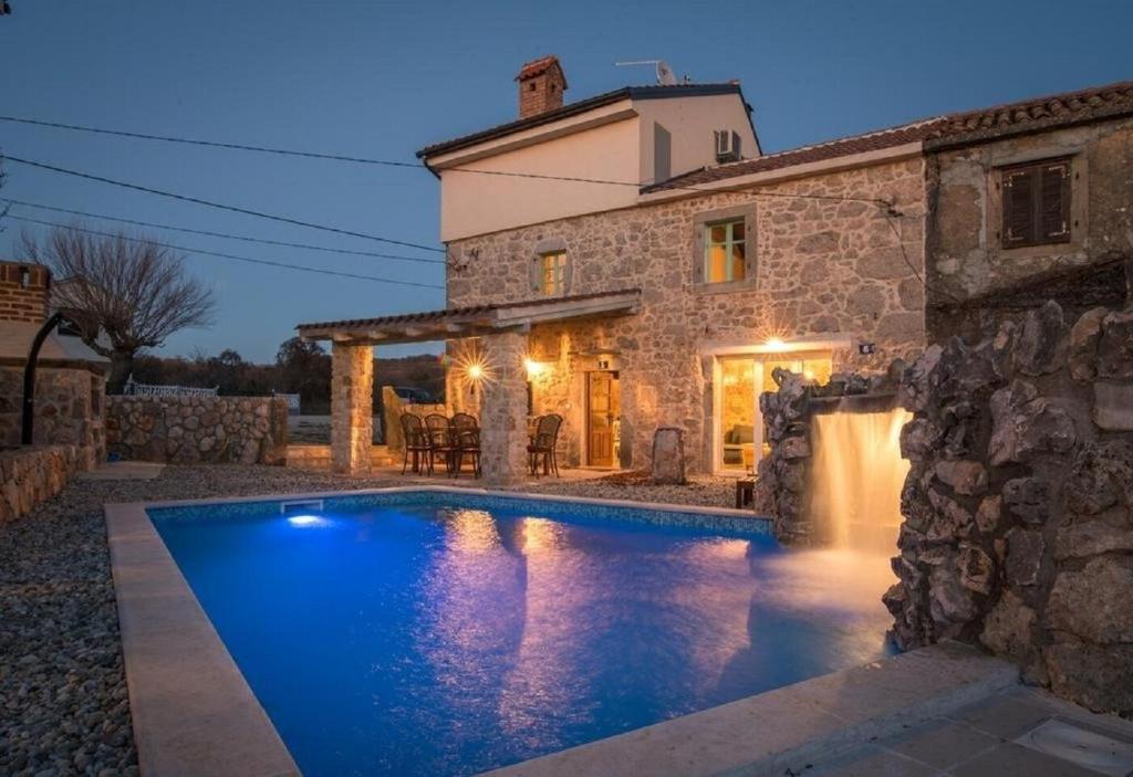 Bazén v ubytovaní House Frank alebo v jeho blízkosti