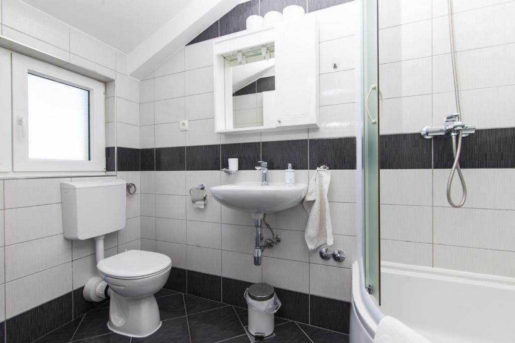 Kúpeľňa v ubytovaní House JP